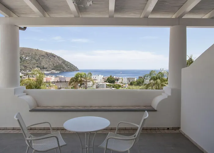 מלון Mea - Aeolian Charme 4*