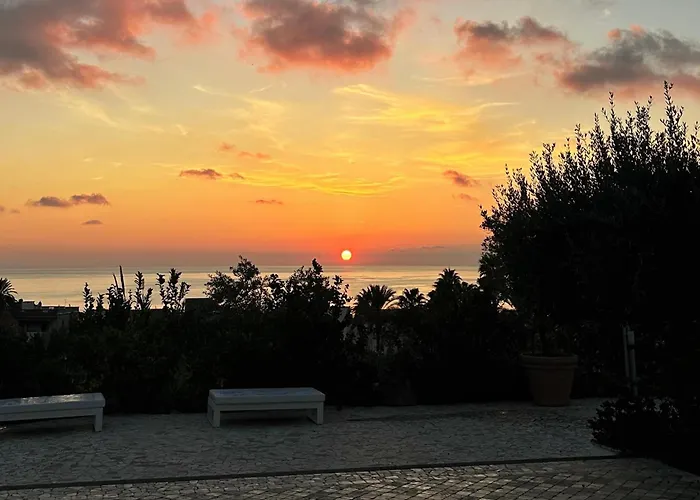 Mea - Aeolian Charme מלון