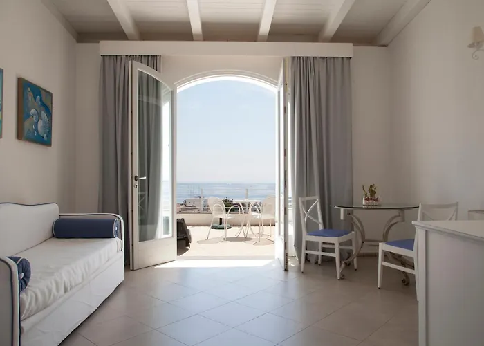 מלון Mea - Aeolian Charme